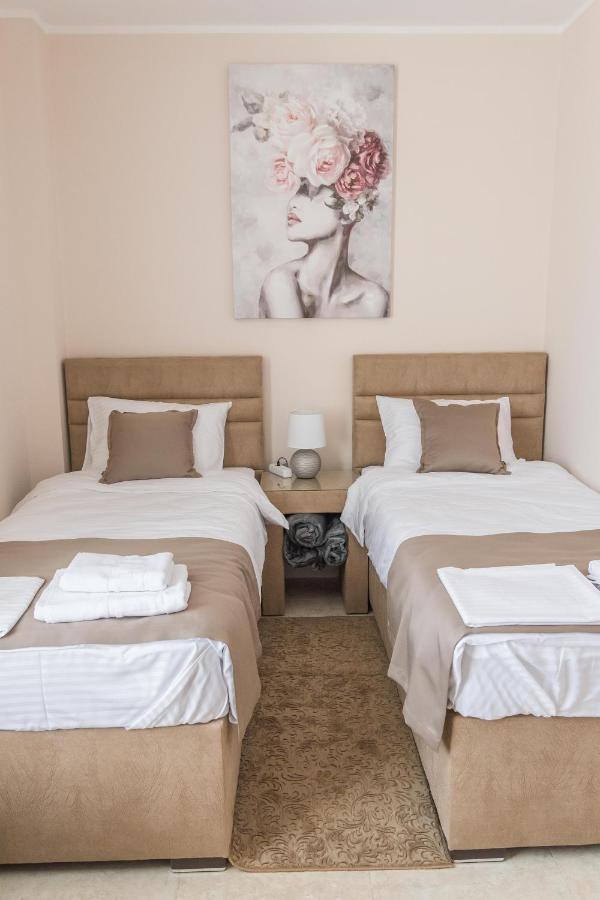 A Klub Apartmani Mrcajevci Экстерьер фото